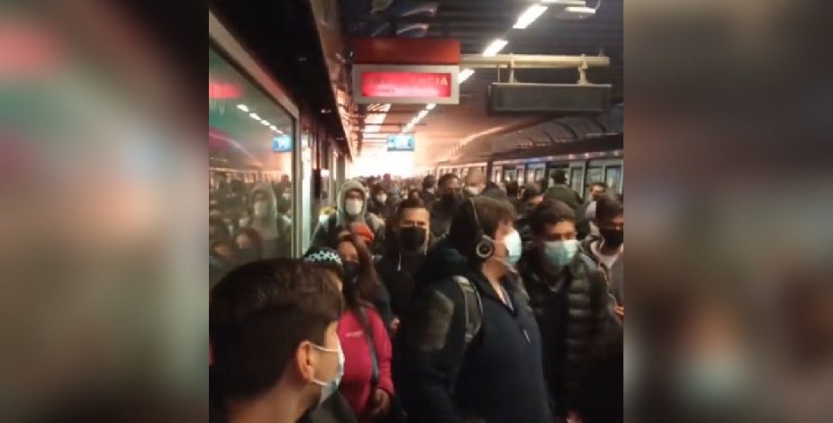 Reportan explosión en vagón del Metro de Santiago: Línea 1 se encuentra con servicio parcial